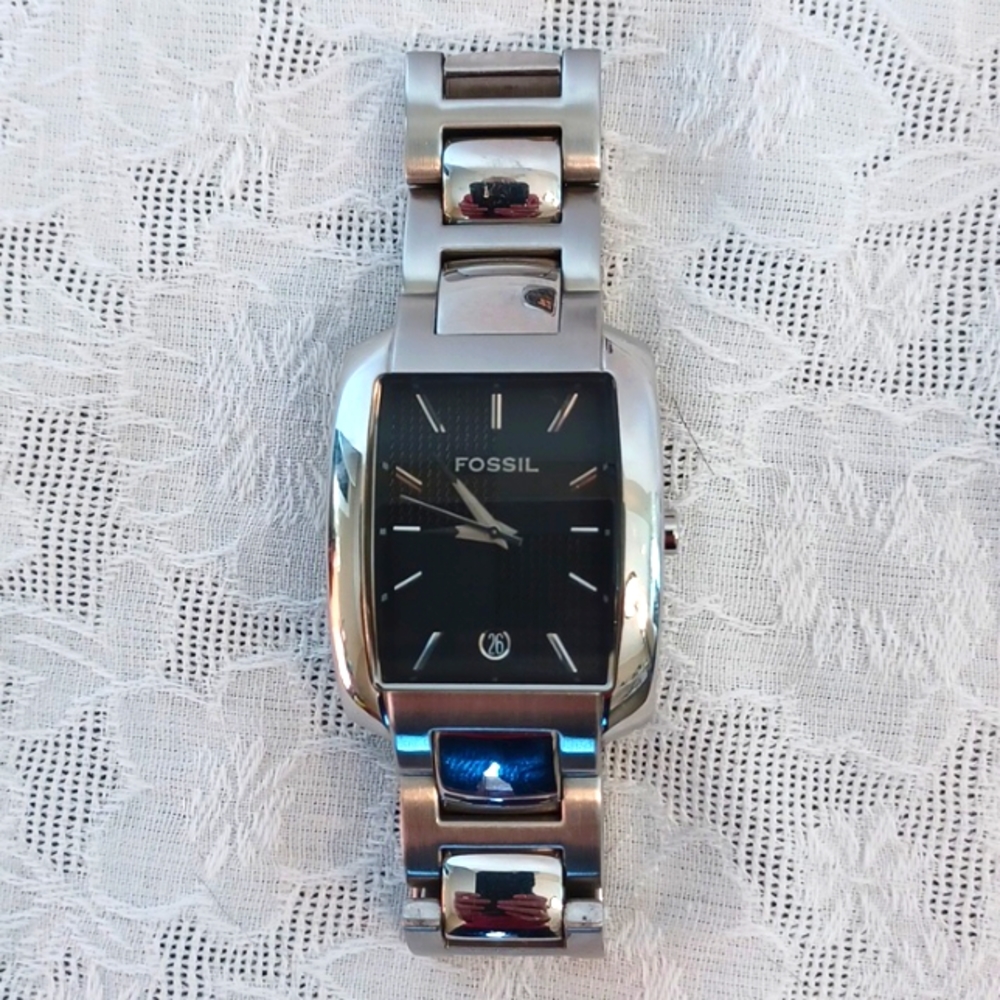 Men's Fossil Watch - Picture 8 of 16